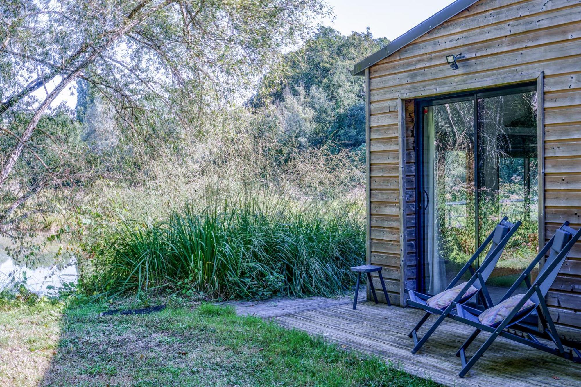 La Cabane Du Pont Du Douet Mazières-de-Touraine Kültér fotó